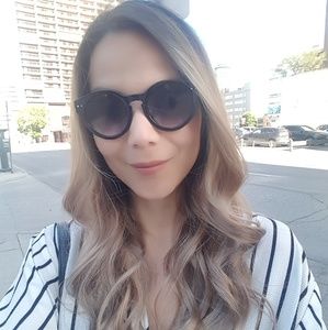 Meet your Posher, Lina